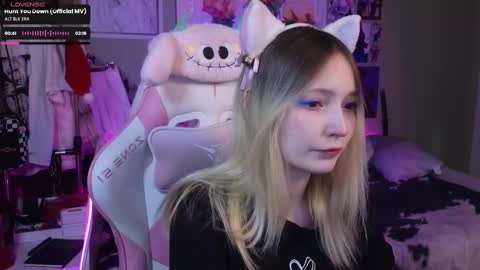 Evie online show from January 2025 08:39:01 PM