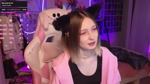 Evie online show from September 2025 01:32:02 AM