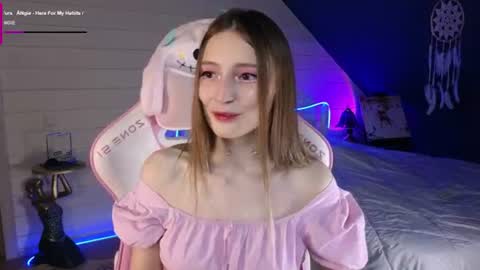 Evie online show from June 2026 09:37:02 PM