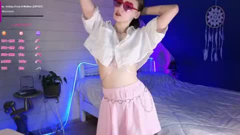 Evie online show from July 2026 07:05:02 PM