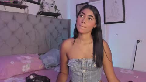 Ivi Alejandra  online show from September 2025 03:21:01 AM