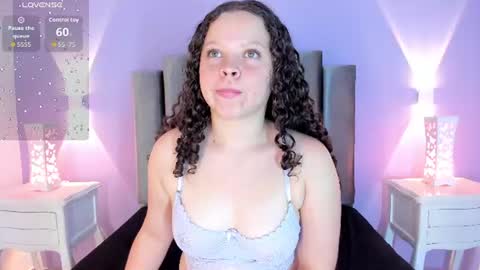 evierouse_ online show from June 2026 07:49:01 PM