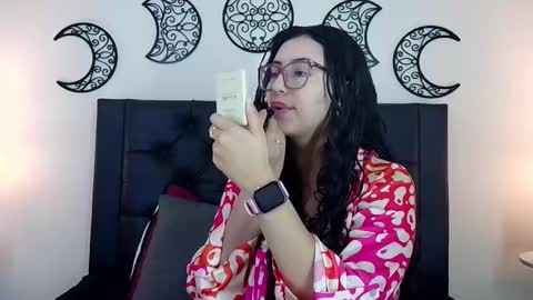 Snapshot of evoletmk chatting on February 2026 05:44:02 PM Evolet online show from February 2026 05:44:02 PM