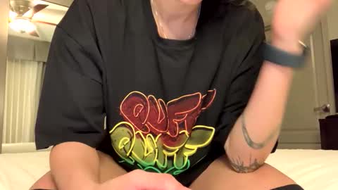 evusixx online show from December 2025 04:28:02 AM