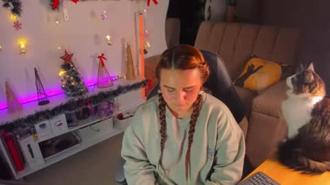 EVY online show from December 2025 01:11:01 AM