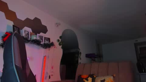 EVY online show from January 2026 02:14:02 AM