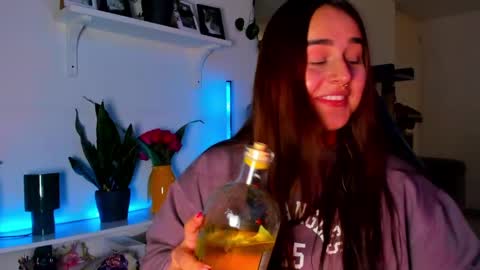 EVY online show from March 2026 12:34:02 AM