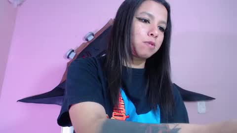 Im Evy online show from October 2025 05:41:02 PM