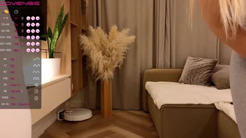 Eva m1racle  online show from December 2024 06:11:01 PM