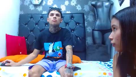 exotichot_couple online show from January 2025 01:32:01 AM