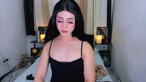 expensive_elise online show from June 2026 05:44:01 PM