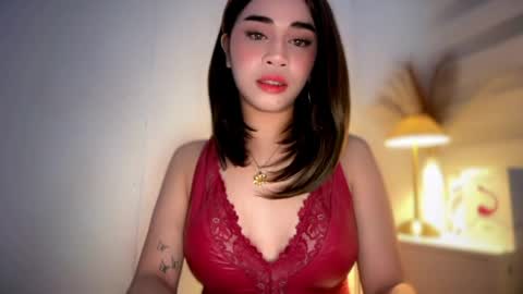 chloee online show from April 2026 05:00:01 PM