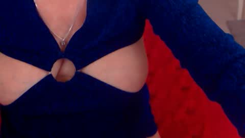 Alana online show from December 2024 11:02:02 PM