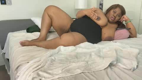 Miss Kitty online show from September 2025 04:10:02 PM