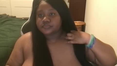 Miss Kitty online show from November 2025 07:20:01 AM