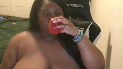 Miss Kitty online show from November 2025 06:23:01 AM