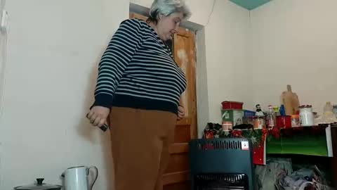 Snapshot of exquisitemature chatting on January 2025 06:24:01 PM ExquisiteMature online show from January 2025 06:24:01 PM