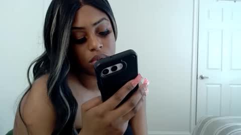 exstacybanks online show from November 2025 04:19:01 PM