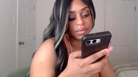 exstacybanks online show from November 2025 07:30:02 AM