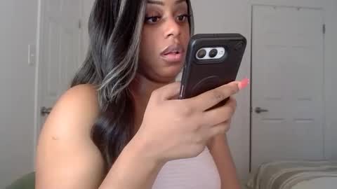 exstacybanks online show from November 2025 08:08:02 PM