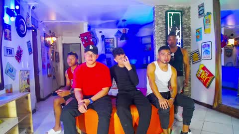 extrangers online show from December 2024 12:06:01 PM