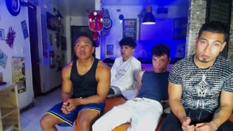 extrangers online show from December 2024 12:11:01 PM