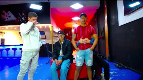 extrangers online show from September 2025 11:43:01 AM