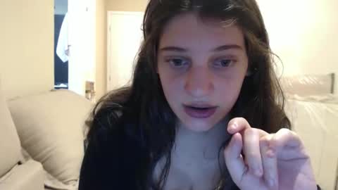 Izabella online show from November 2025 10:42:02 PM