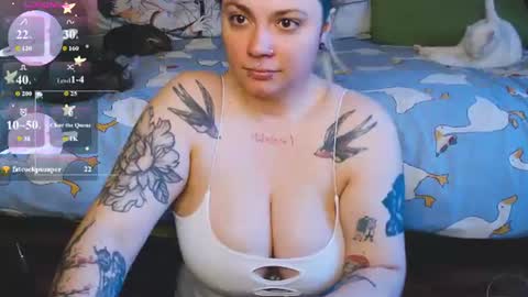 Snapshot of eyesuphere8 chatting on June 2026 01:47:01 PM Molly online show from June 2026 01:47:01 PM
