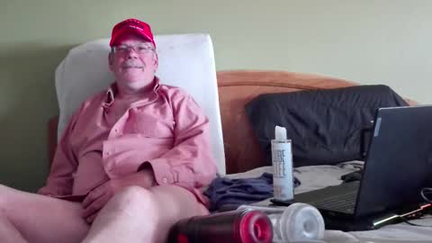 Eyeswideshut63 online show from October 2025 05:35:01 PM