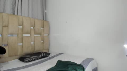 Eilyn  online show from November 2025 11:34:02 AM