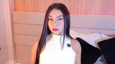 eymicooper online show from November 2025 07:57:02 PM