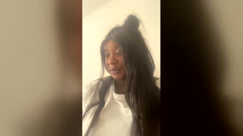 eyshaexotii online show from December 2025 07:08:02 PM