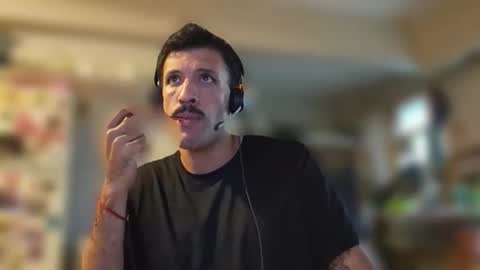 Snapshot of ezlajfer chatting on March 2026 09:52:01 PM venusah online show from March 2026 09:52:01 PM