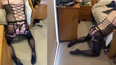 Snapshot of ezondi1 chatting on April 2026 04:46:01 AM EZONDI online show from April 2026 04:46:01 AM