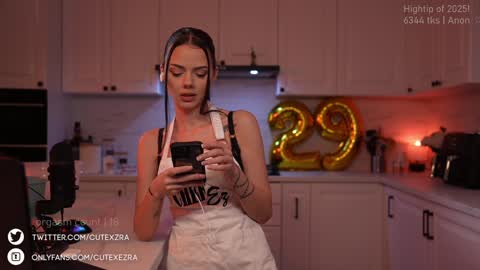 Ezra online show from February 2025 09:46:02 PM