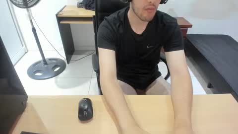 Snapshot of ezzeq chatting on January 2025 05:22:02 PM Ezzeq online show from January 2025 05:22:02 PM