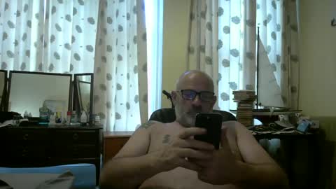 f1zzeek online show from June 2026 06:45:02 PM