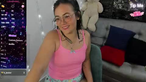 camila online show from December 2025 12:27:01 AM