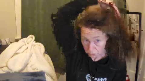 Snapshot of faberini chatting on December 2024 05:15:02 AM FabOmobono online show from December 2024 05:15:02 AM