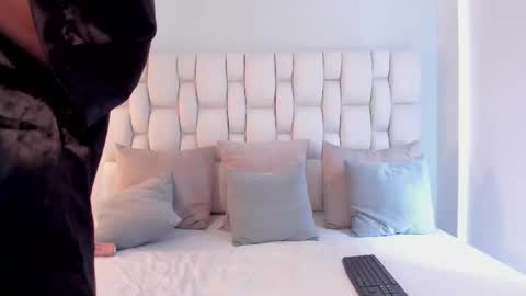  Fabi  online show from February 2025 05:47:01 PM