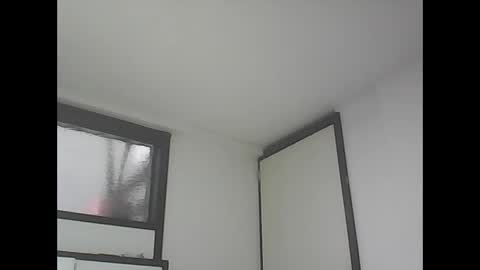 R online show from October 2025 04:19:01 PM