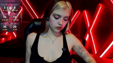 Snapshot of fabzy_fab chatting on May 2026 12:20:01 PM fabzy online show from May 2026 12:20:01 PM