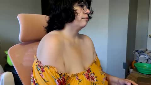 Faekitten97 online show from December 2024 12:52:01 PM