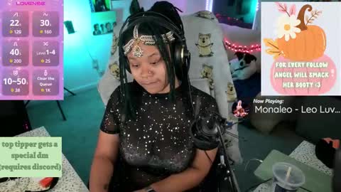 aisha online show from November 2025 12:54:02 AM