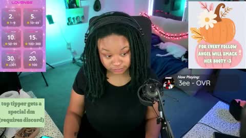 aisha online show from November 2025 01:28:02 AM