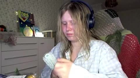 Arisha online show from October 2025 10:22:02 PM