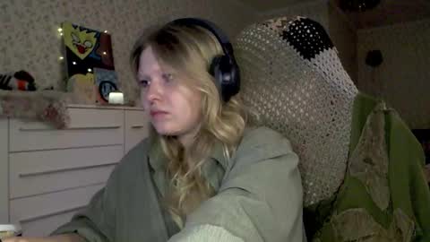 Arisha online show from November 2025 06:07:02 PM