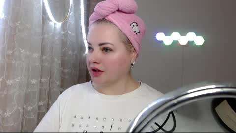 Jewell online show from December 2024 05:37:01 PM