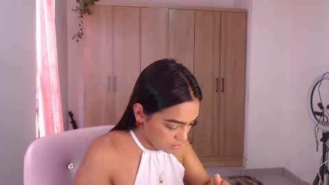 fairylatin online show from February 2025 06:49:02 PM